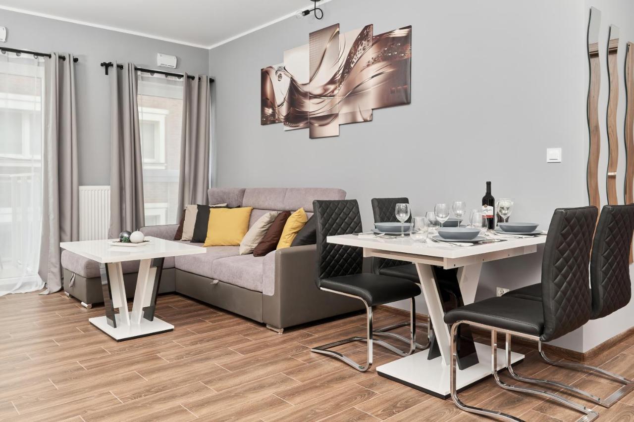 Apartments Wroclaw Jana Pawla II With Free Parking Wroclaw By Noclegi Renters Exteriér fotografie
