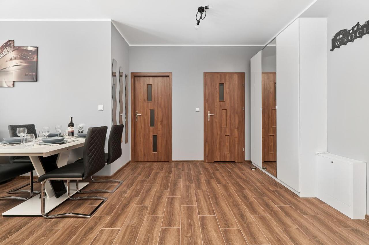 Apartments Wroclaw Jana Pawla II With Free Parking Wroclaw By Noclegi Renters Exteriér fotografie